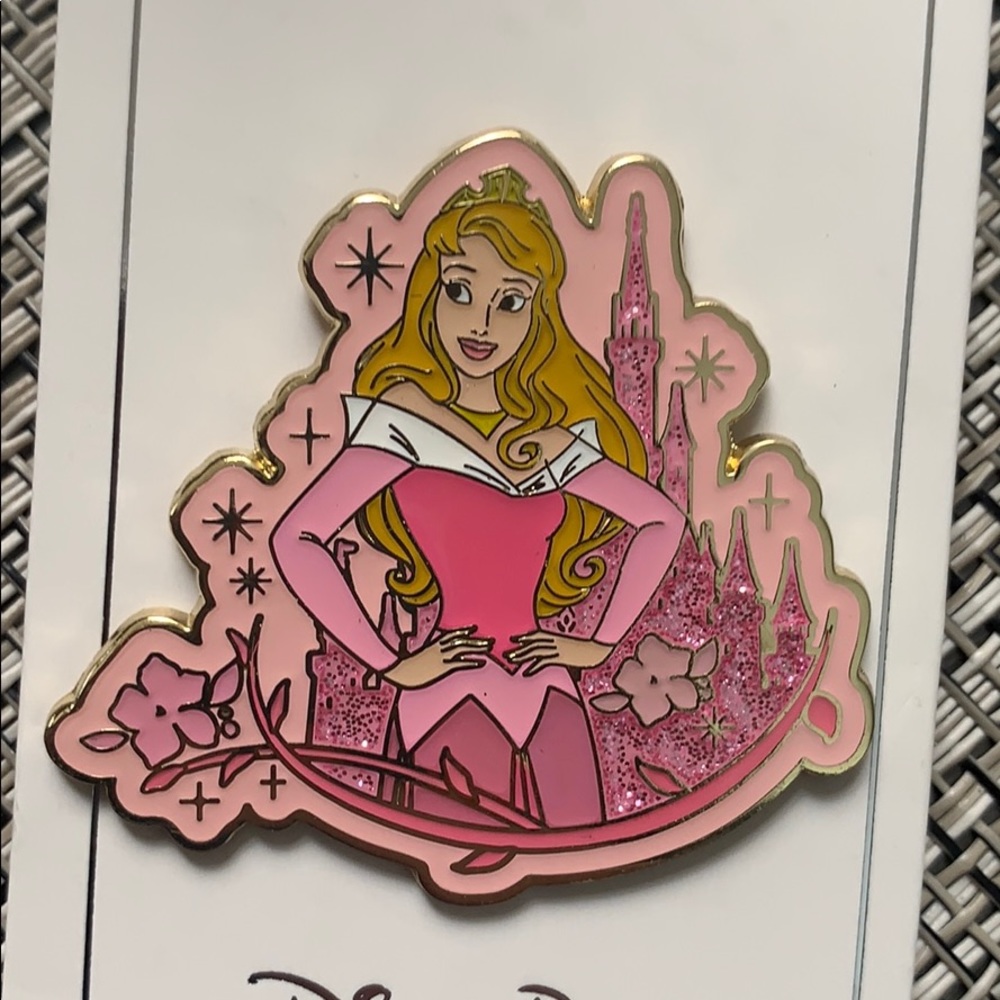 Disney Princess Aurora Pin - Picture 2 of 3